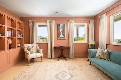 Perfect-Stays-Brynia-reading-room.jpg