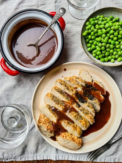 Caramelised onion and red wine gravy