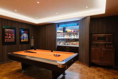 Perfect-Stays-Ferryside-games-room.jpg
