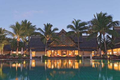 prince-maurice-architecture-lobby-pool-1_hd.jpg