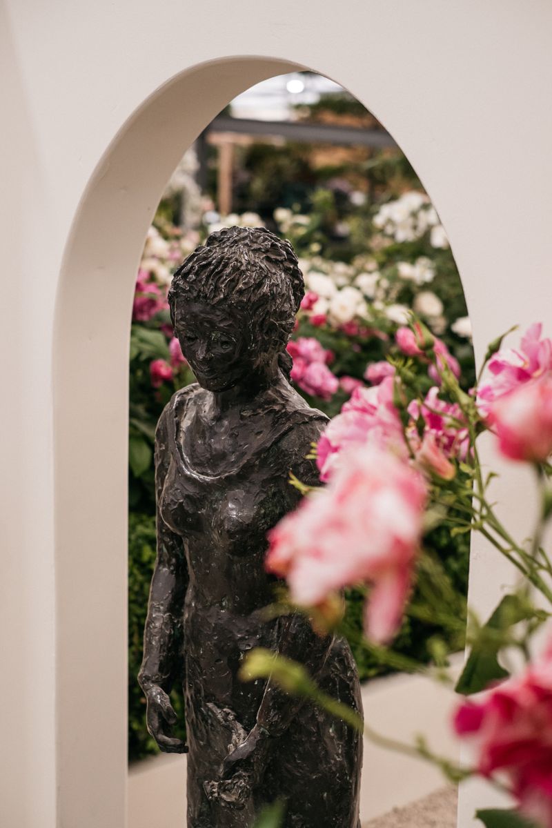 David Austin Roses receive 29th Gold for ‘The King’s Rose’ Showcase at RHS Chelsea Flower Show 2025