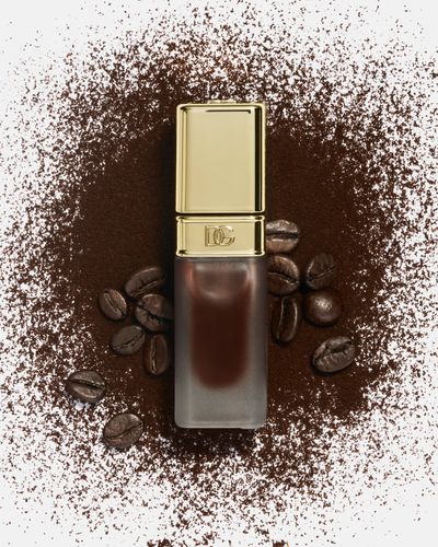 DG_MU25_COFFEE_OIL_LIP_PLUMPER_8056669926306_PRODUCT_W_INGREDIENT_JPG_4X5_300DPI.jpg