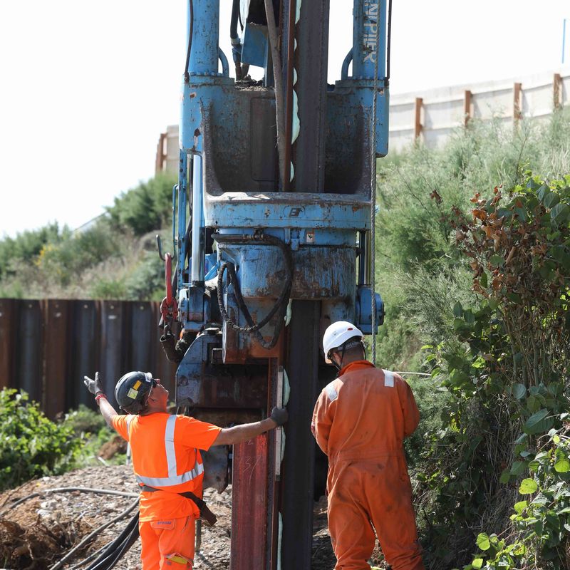 Sheet Piling UK carries out cliff reinforcement works in Clacton-on-Sea