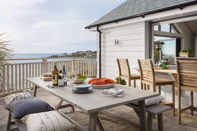 Perfect-Stays-Compass-Point-terrace.jpg