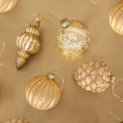 Skip to the beginning of the images gallery 12 Piece Gold Coloured Glass Bauble Collection