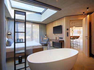 Lindenhof_Penthouse Suite (4).jpg