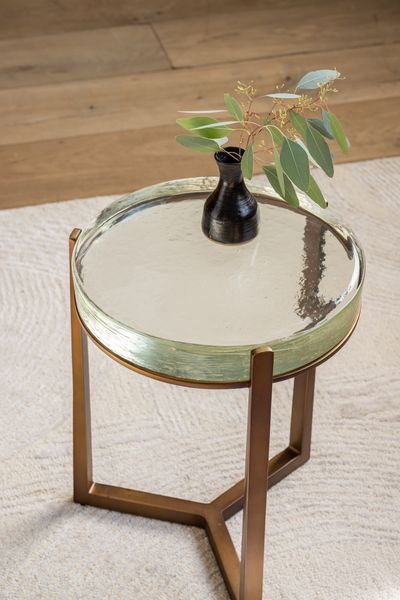 Molten Side Table in Clear (Low)