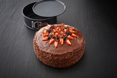 18cm Spring form cake tin - T943024HG63_06.jpg