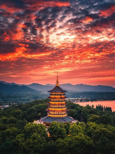 Leifeng Pagoda (3).jpg