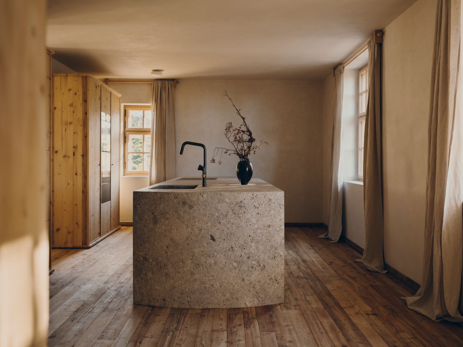 FORESTIS-Villa-Kitchen-1.jpg