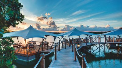 prince-maurice-barachois-floating-restaurant-5_hd (1).jpg