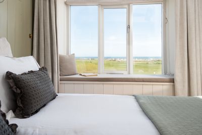 Marine House Cottage (22).jpg