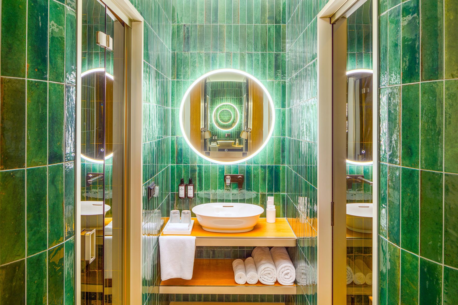12_KIMPTON_BEM_BUDPEST_BATHROOM.jpg