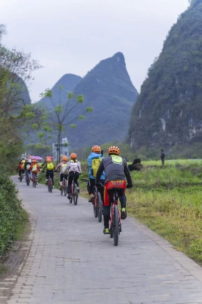 Countryside Cycling (2).jpg