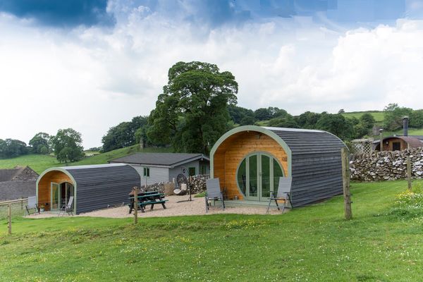 gorgeous_glamping_at_hoe_grange_holidays_credit_farm.jpg