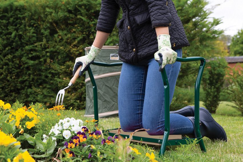 2-in-1 Kneeler and Stool