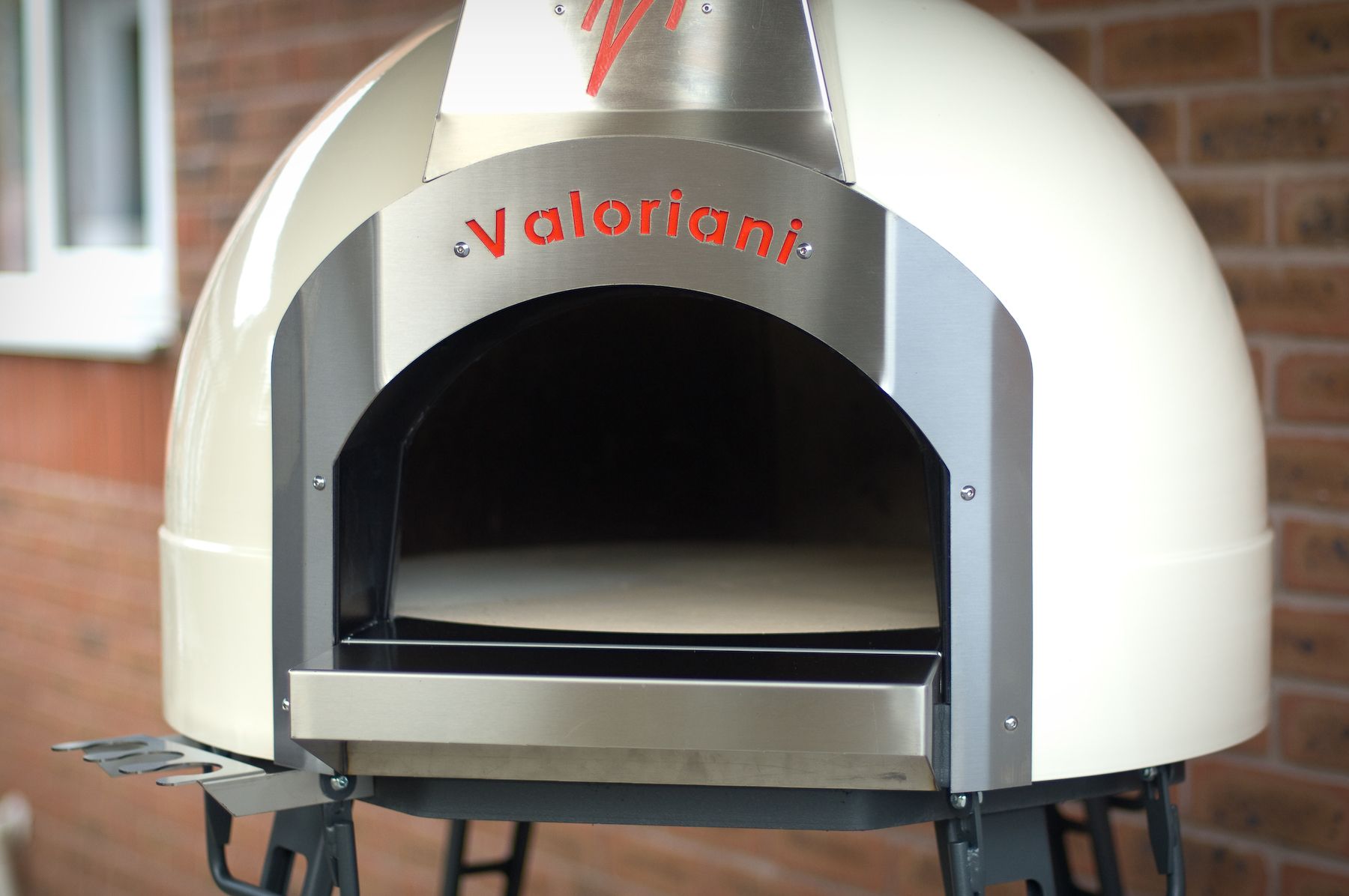 The Fornino 60 baby pizza oven from Valoriani