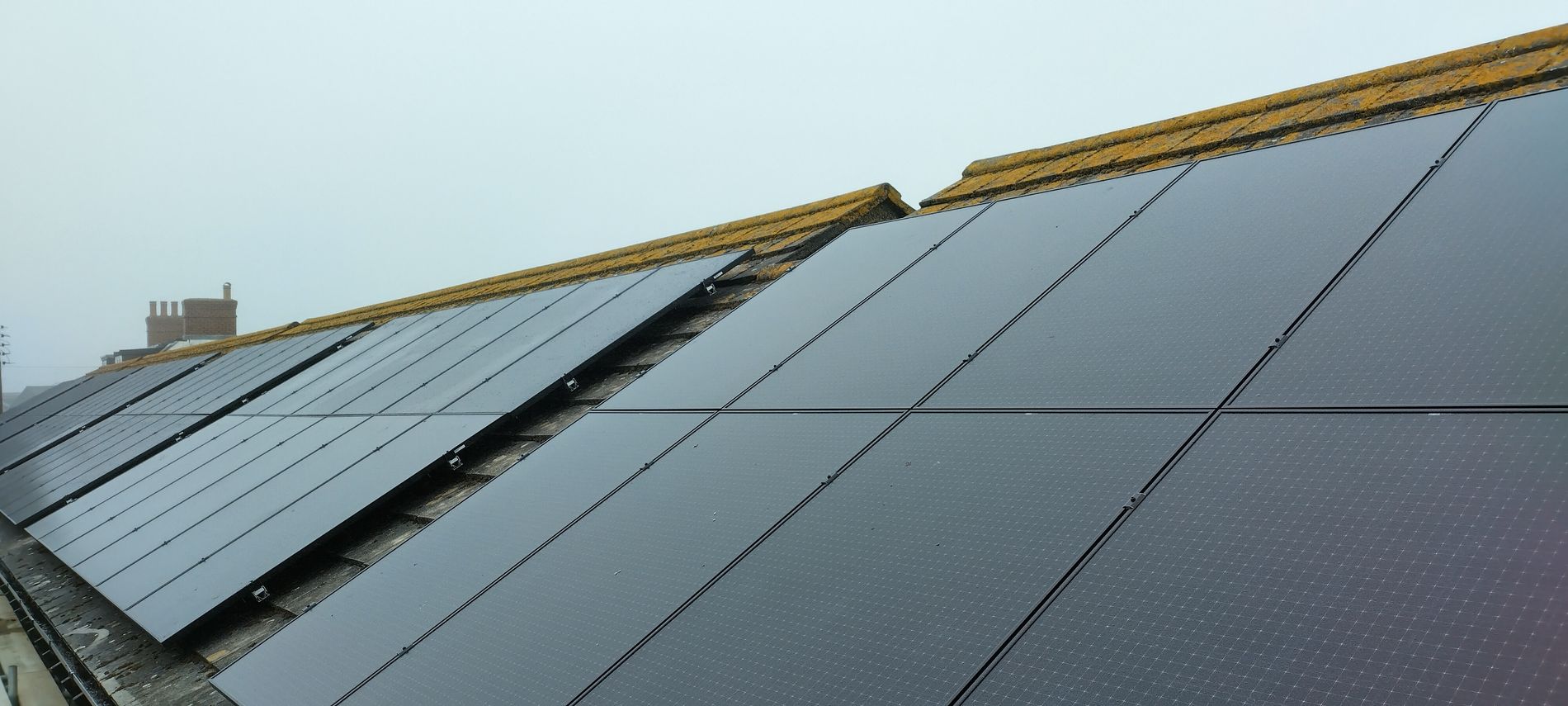 UKSOL_PV Installation_ECO4_435W (162050).jpg