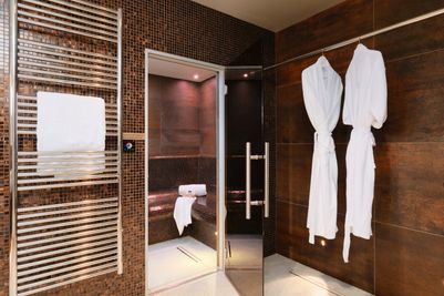 Perfect-Stays-Roscarrock-steam-room.jpg