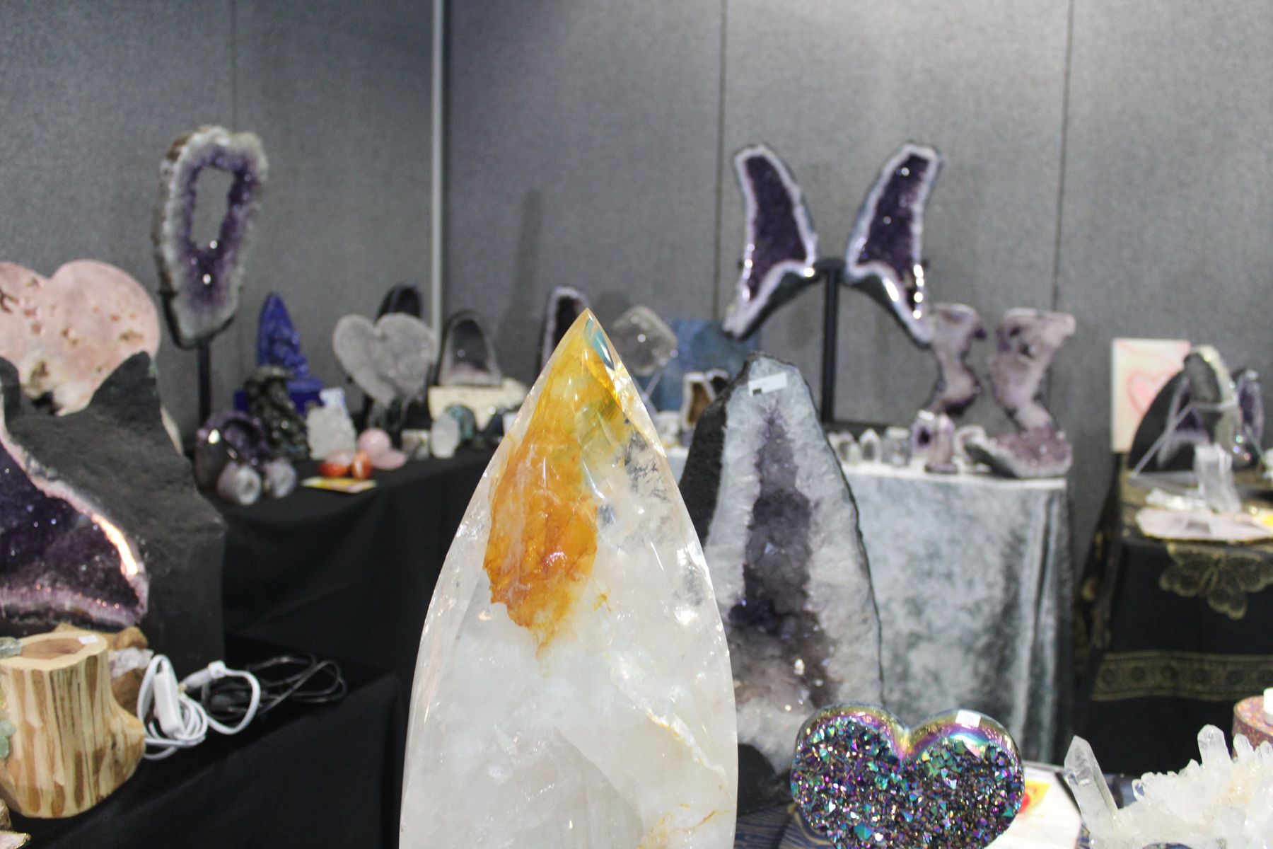 The London Gem & Mineral Show 2024 - Crystal Exhibitions.JPG