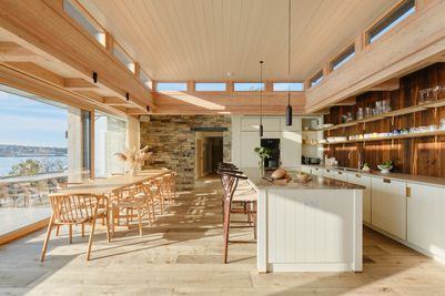 Perfect-Stays-Ferryside-kitchen.jpg