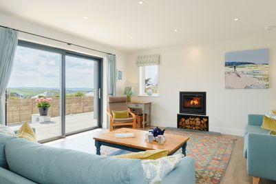 Perfect-Stays-Four-Geese-living-area.jpg