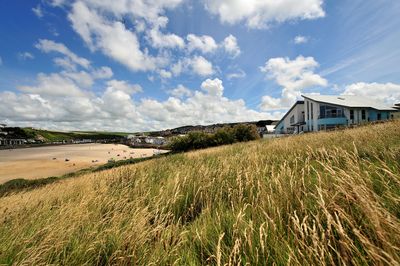 Perfect-Stays-Sea-House-exterior-from-coast-path.jpg