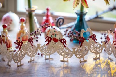 Table garland geese off white.jpg