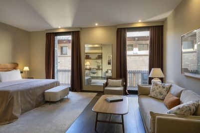Juior Suite - Room 4 - 1.jpg