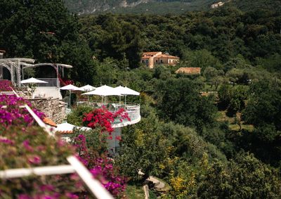 SV_Lantenre Terrace and view.jpg