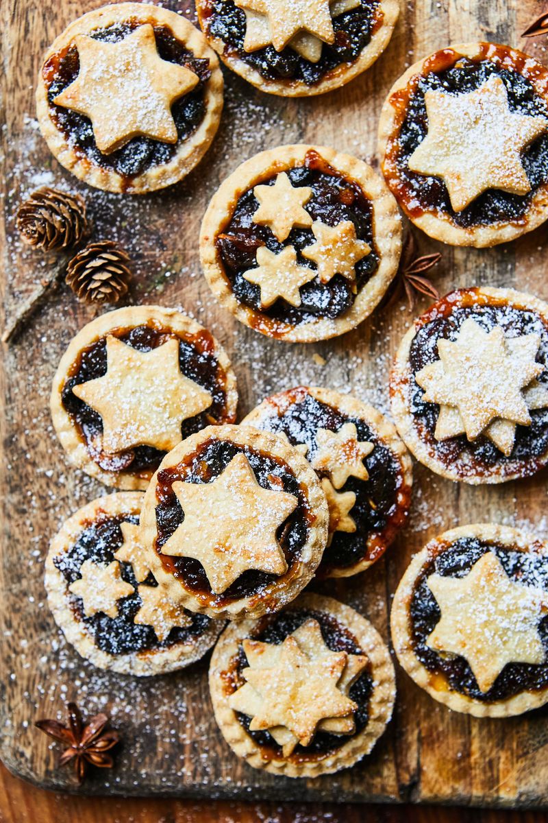 Vegan traditional mince pies