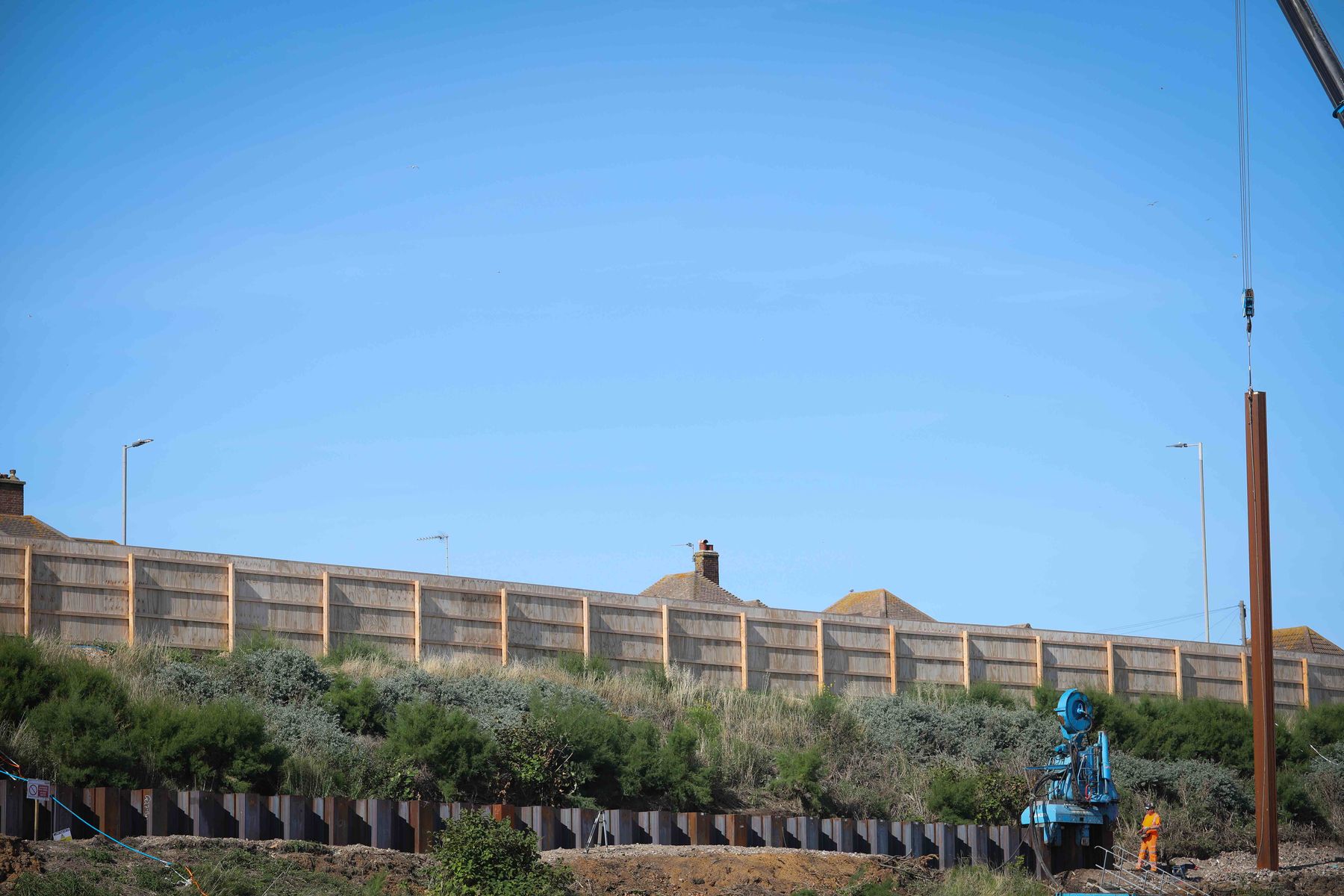 Sheet Piling UK carries out cliff reinforcement works in Clacton-on-Sea/Holland-on-Sea, to help safeguard the Victorian promenade and other tourism assets.