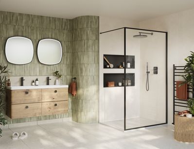 8mm Framed Wetroom in Matt Black
