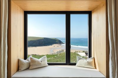 Red-Cove-Perfect-Stays-2.jpg