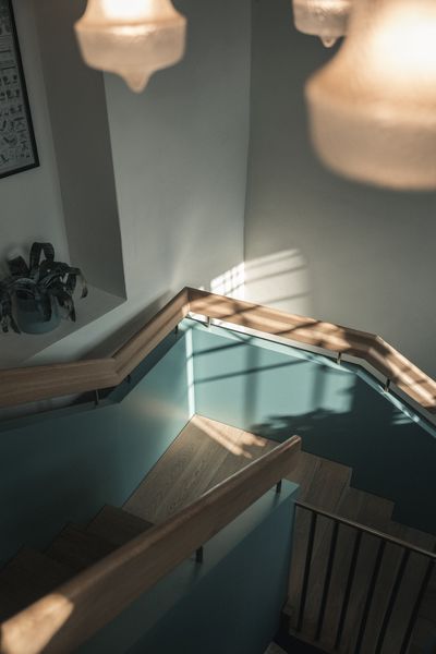 Treppe vom Foyer-upscale.jpg
