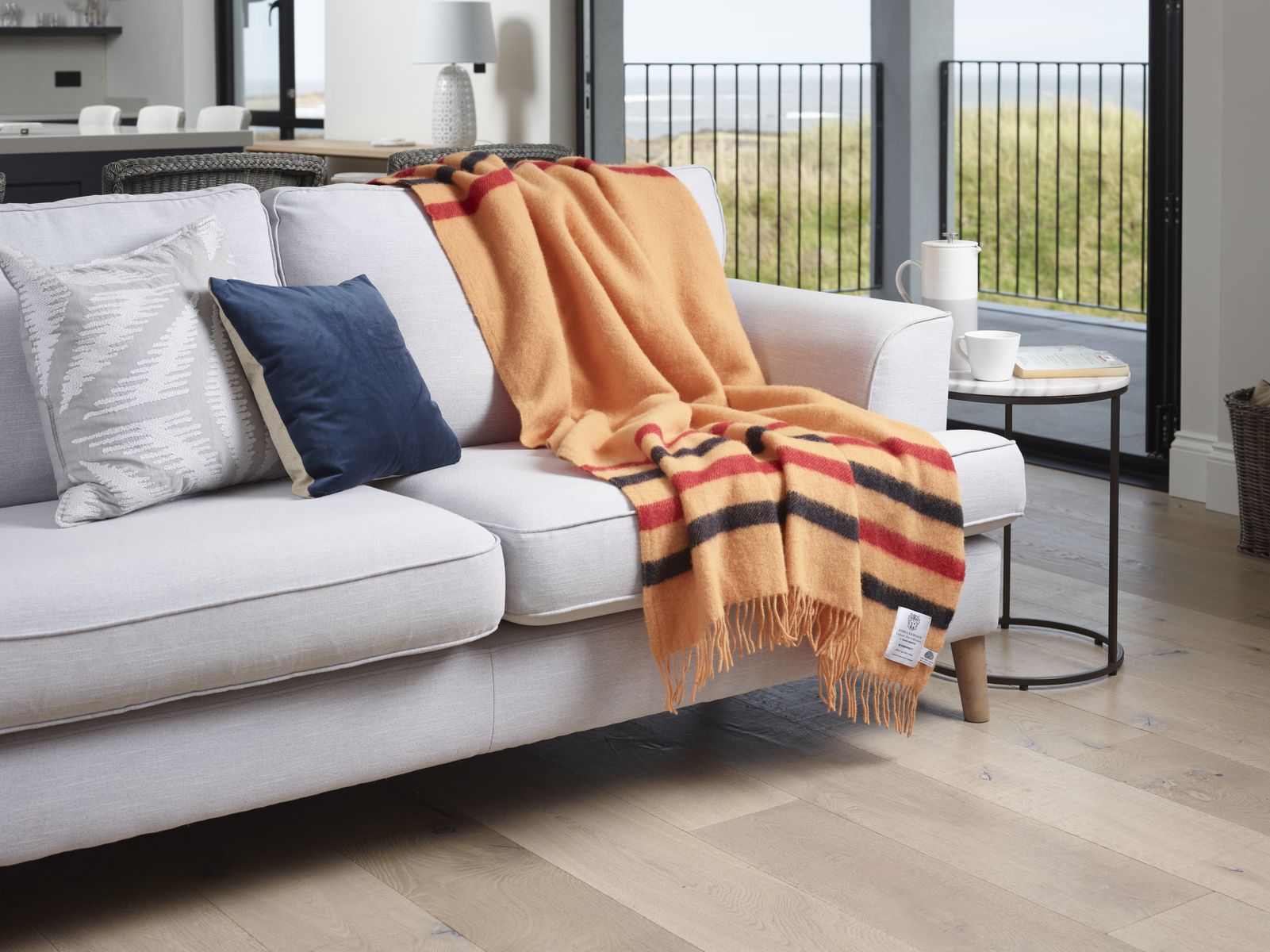 Pure Wool Throw: Newmarket
