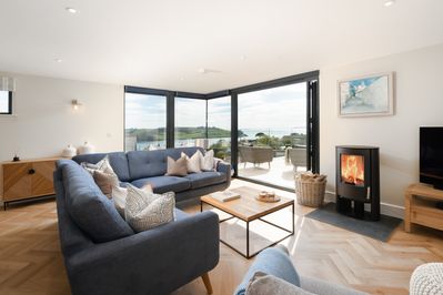 Perfect-Stays-Cornerways-living-area.jpg