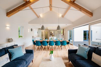 Perfect-Stays-Tregully-living-area-1.jpg