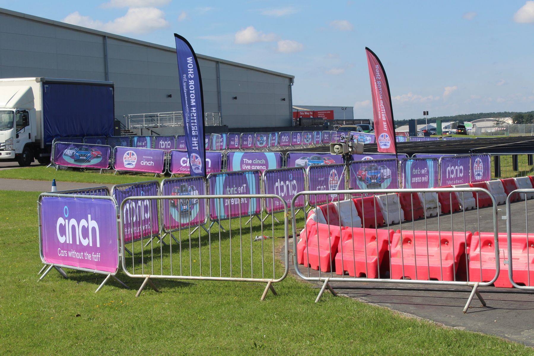 Farnborough Pedestrian Barrier.JPG
