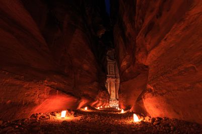 Petra_Jordan_dreamstimexxl96770767[1].jpg