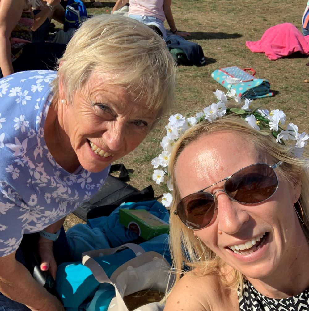 Nicola Bowerman (right) with her mum Valerie who she lost to mouth cancer in 2020