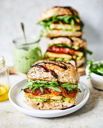 Fresh Pesto & Tofu Sandwich with Balsamic Glaze 