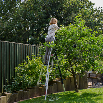 Henchman Fully-Adjustable Tripod Ladder 6ft