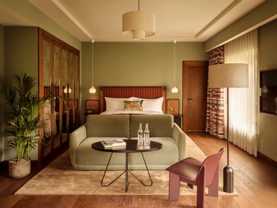 Sir DSQ - Sir Suite Steve Herud 2 (1).jpg