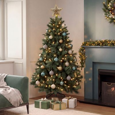 HMXTREE6FTMX-6ft-PVC-Christmas-Tree-Insitu-Art-01-300dpi.jpg