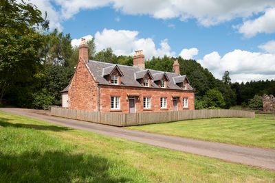 Rose Cottage West_High Res_TB (2).jpg