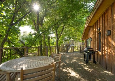 Decking2.jpg