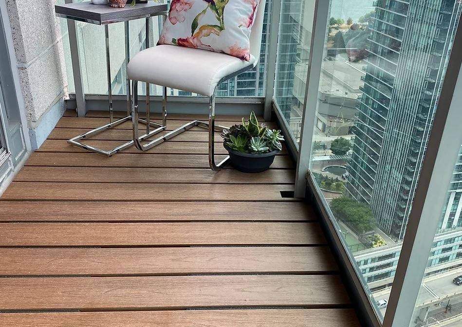 Decking balcony.jpg