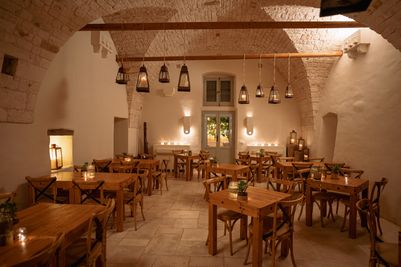 MLC_Ristorante_Le_Carrube.jpg