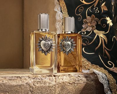 DG_FF25_CP_MALE_DEVOTION_FOR_MAN_PARFUM_100ML_8054754403138_JPG_5_4_300DPI_CMYK.jpg